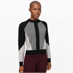 Lululemon Here For Serenity Sweater M gray black white classic minimalist preppy